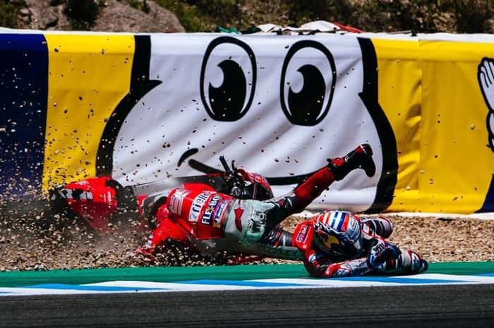 Berkali-Kali Gagal Nyalakan Mesin, Ternyata Andrea Dovizioso Ambil Motor Lorenzo Usai Kecelakaan