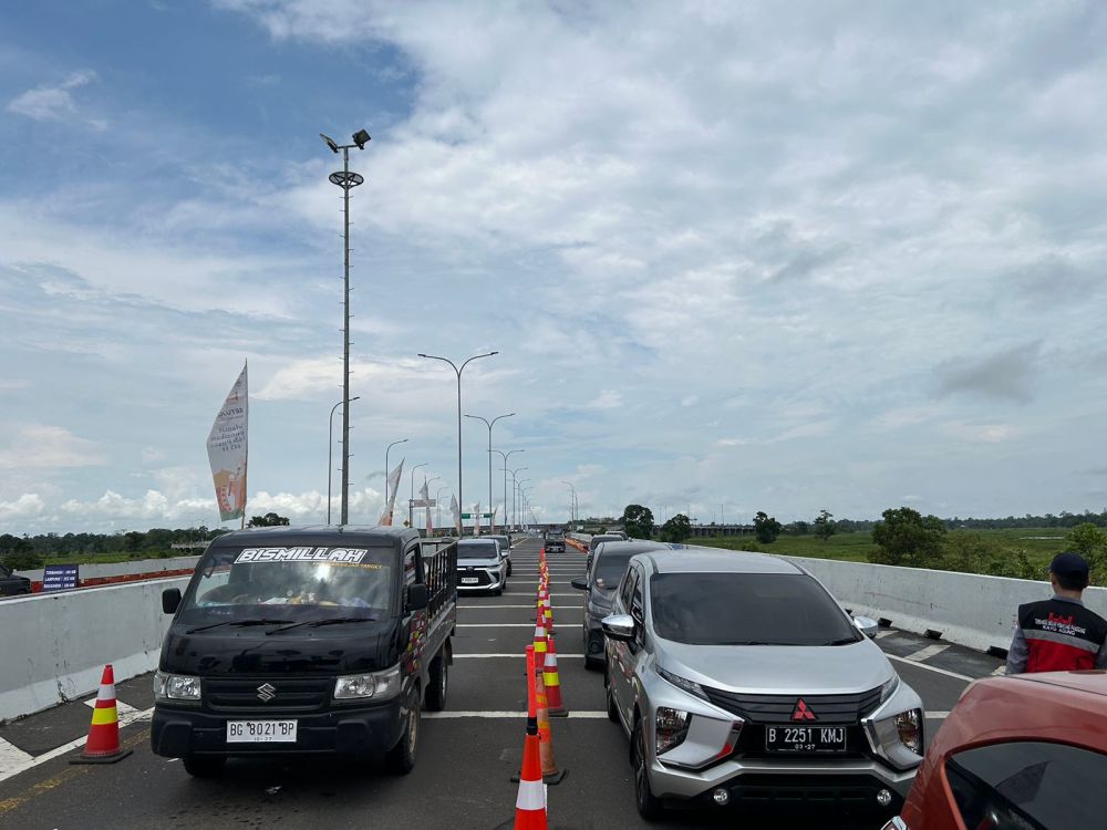 33.565 Kendaraan Melintasi 3 Ruas Jalan Tol di Riau Saat Mudik Lebaran 2024