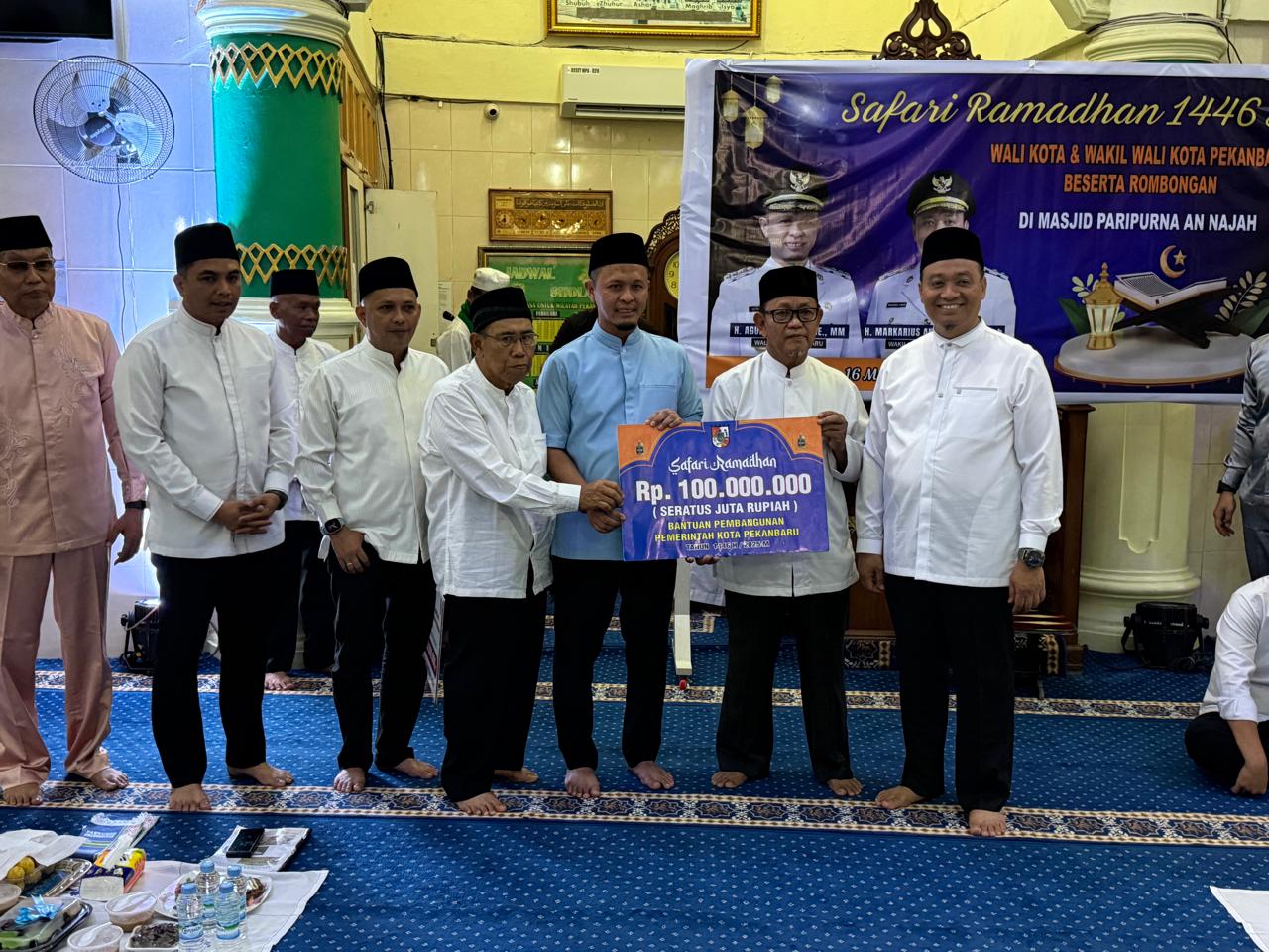 Safari Ramadhan di Masjid An Najah, Wako Pekanbaru Sampaikan Program Menyentuh Masyarakat