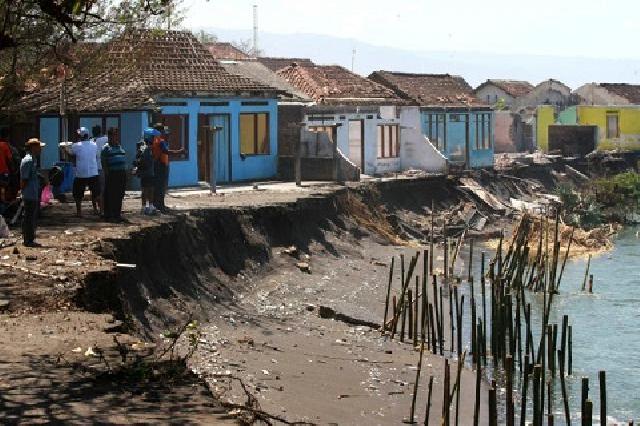Gawat ! Abrasi di Bukit Batu Ancam Permukiman Masyarakat