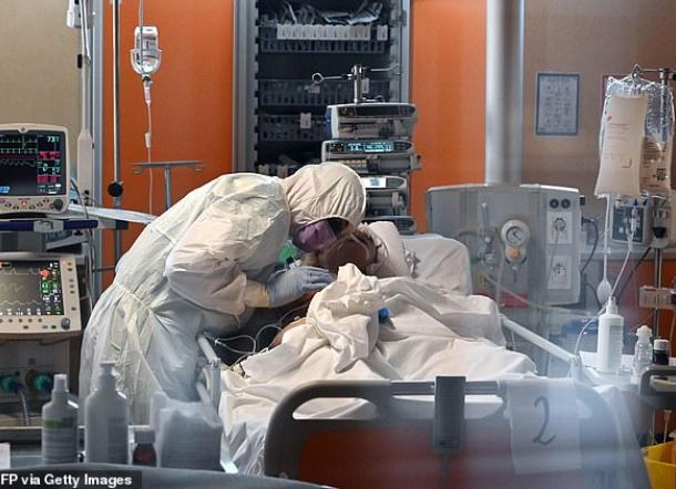 Tidak 3.200, Penduduk Wuhan Sebut 42.000 Orang Meninggal akibat Virus Corona di China