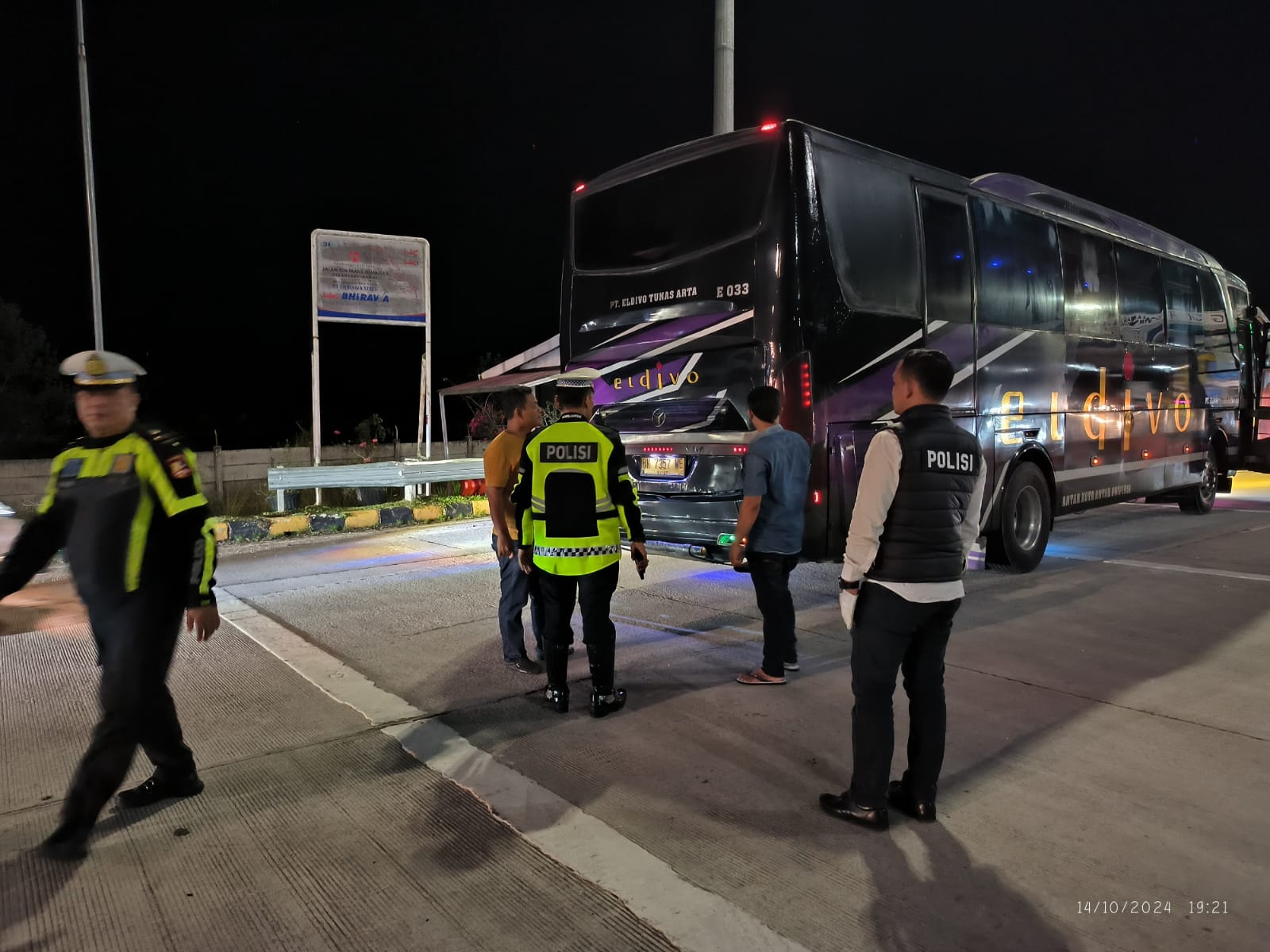 Polisi Sektor Minas Laksanakan KRYD dan Patroli Blue Light, Jaga Keamanan Menjelang Pilkada 2024