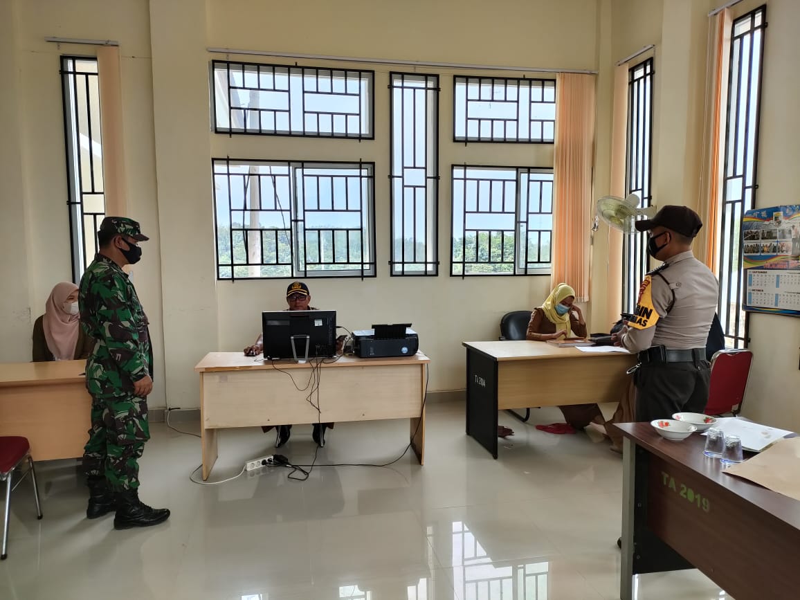 Polsek Langgam Gelar Patroli Antisipasi Aksi C3 dan Imbauan Prokes