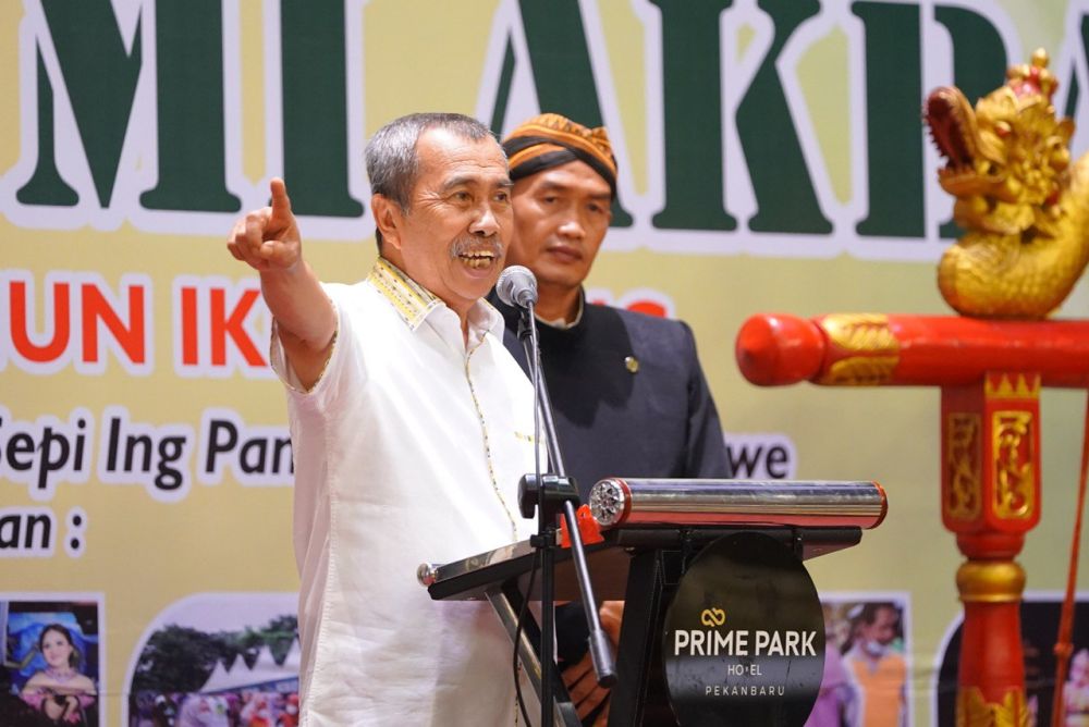 Gubernur Syamsuar Ajak Masyarakat Lestarikan Budaya dan Bahasa Daerah