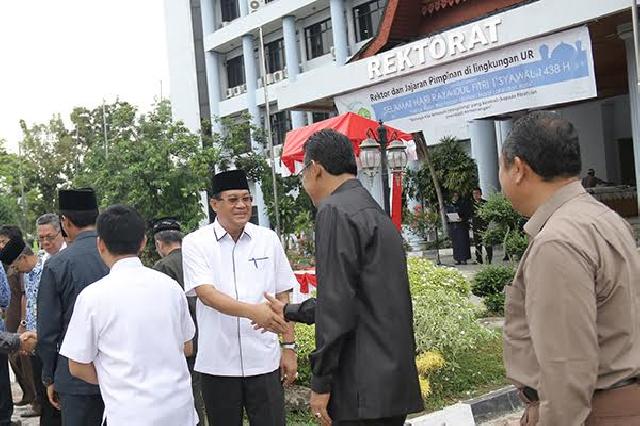 Hari Pertama Masuk Kerja, UR adakan Halal Bi Halal