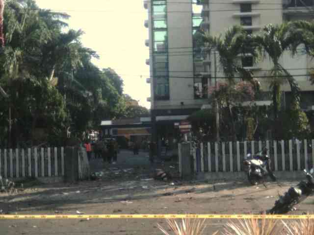 Bom di Gereja Santa Maria Ngagel, Satu Jasad Hancur di Dekat Pagar