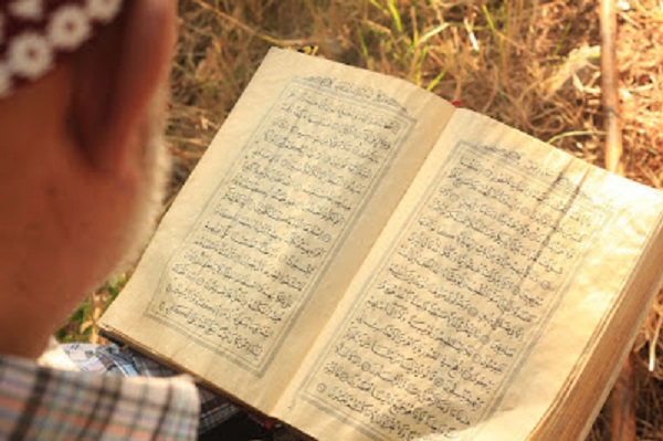 Tiga Ayat Al Qur'an ini ternyata dapat Membantu Do'amu Terkabulkan, Bacalah Salah Satunya dan Berdo'