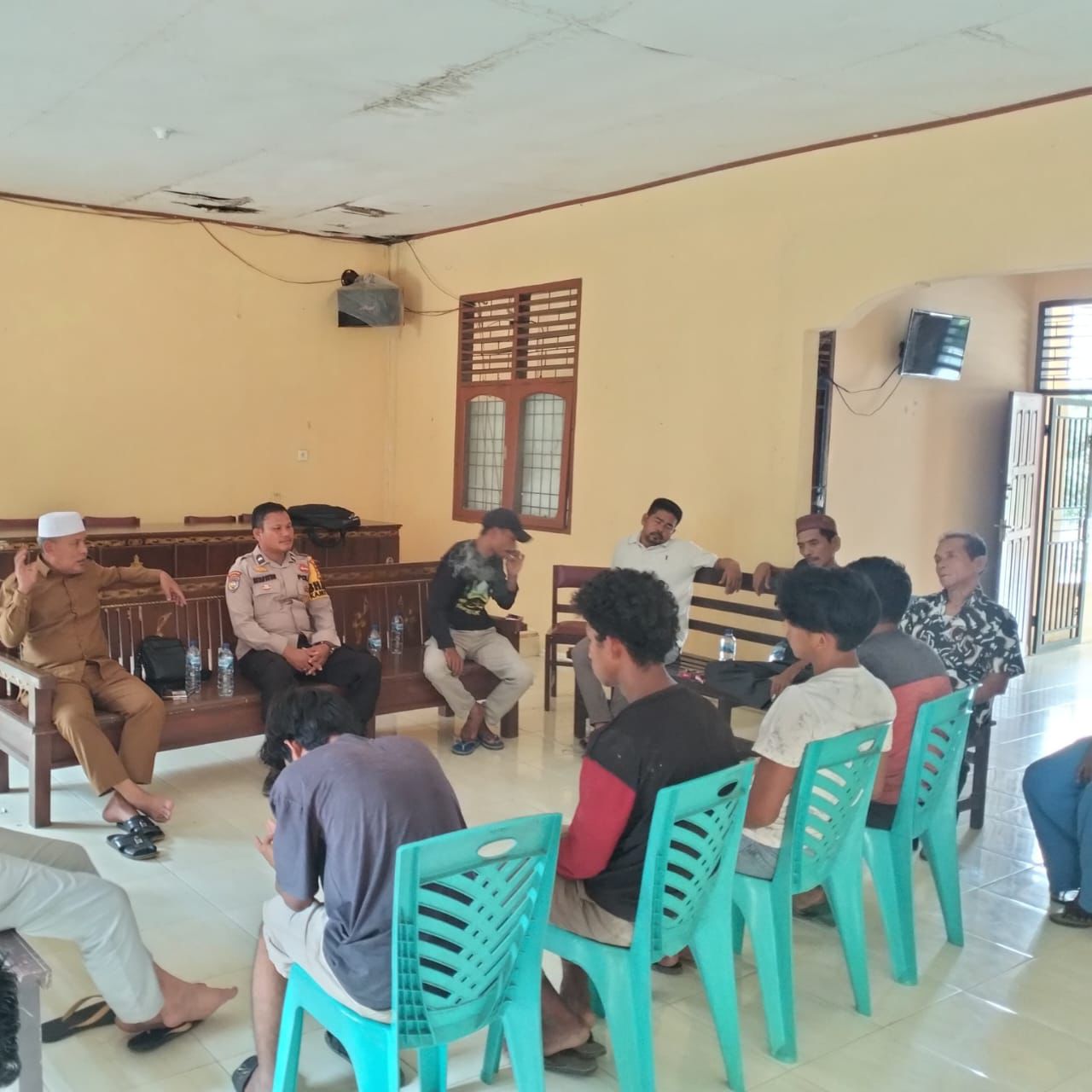 Bhabinkamtibmas Polsek Kabun Gelar Edukasi Cooling System untuk Pilkada 2024