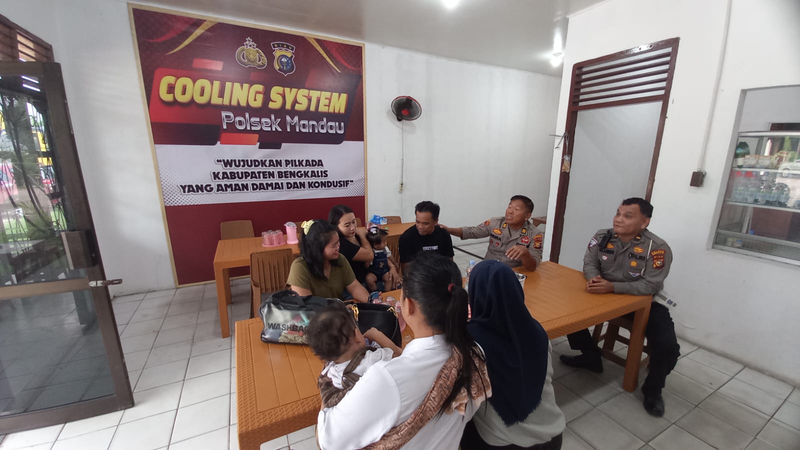 Polsek Mandau Himbau Keluarga Tahanan Jaga Kedamaian Jelang Pilkada 2024