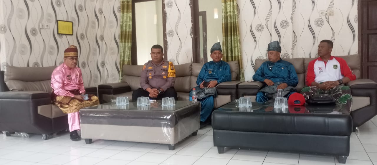 Kapolsek Tanah Putih Tanjung Melawan Ajak Tokoh Masyarakat Ciptakan Pilkada Damai di Rokan Hilir