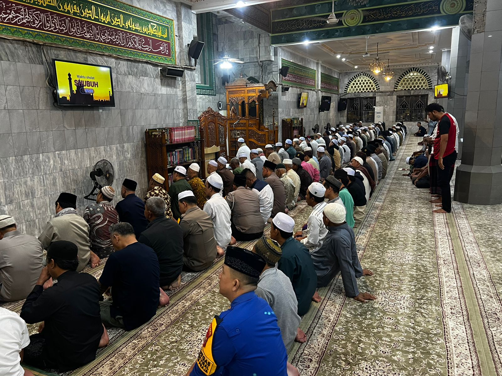 Polres Inhil Subuh Keliling Berjamaah Ciptakan Pilkada Damai