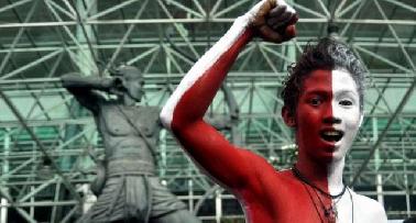Suporter Indonesia Bergerak Menuju Stadion Bukit Jalil