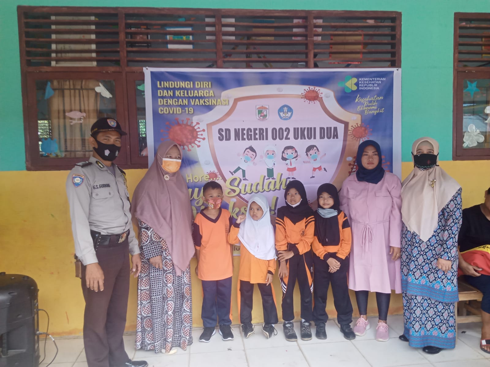 Polsek Ukui dan Puskesmas Gelar Vaksinasi untuk Anak dan Masyarakat Umum 