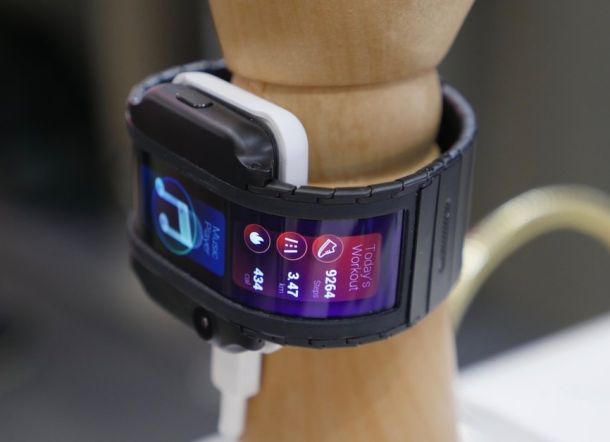 Nubia Alpha, Ponsel Masa Depan yang Melingkar di Pergelangan Tangan