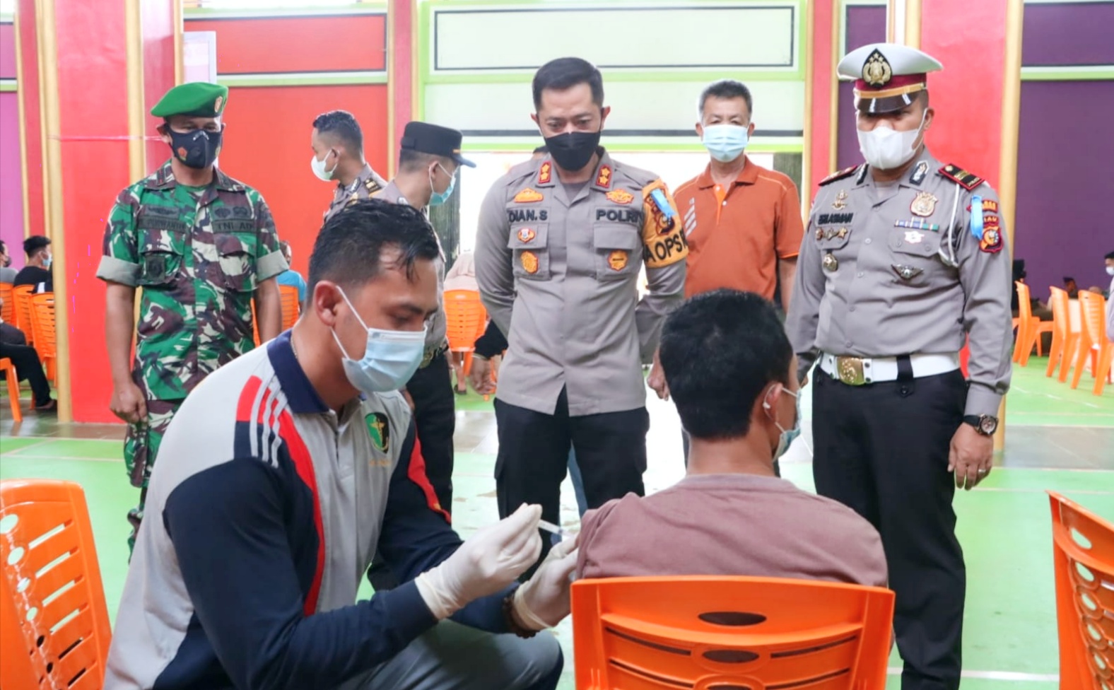 Polres Inhil Gelar Vaksinasi di Sungai Piring