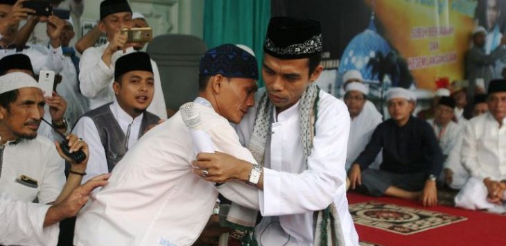 MasyaAllah, di Hadapan Ustad Somad, Agustian Purba Ucap Syahadat