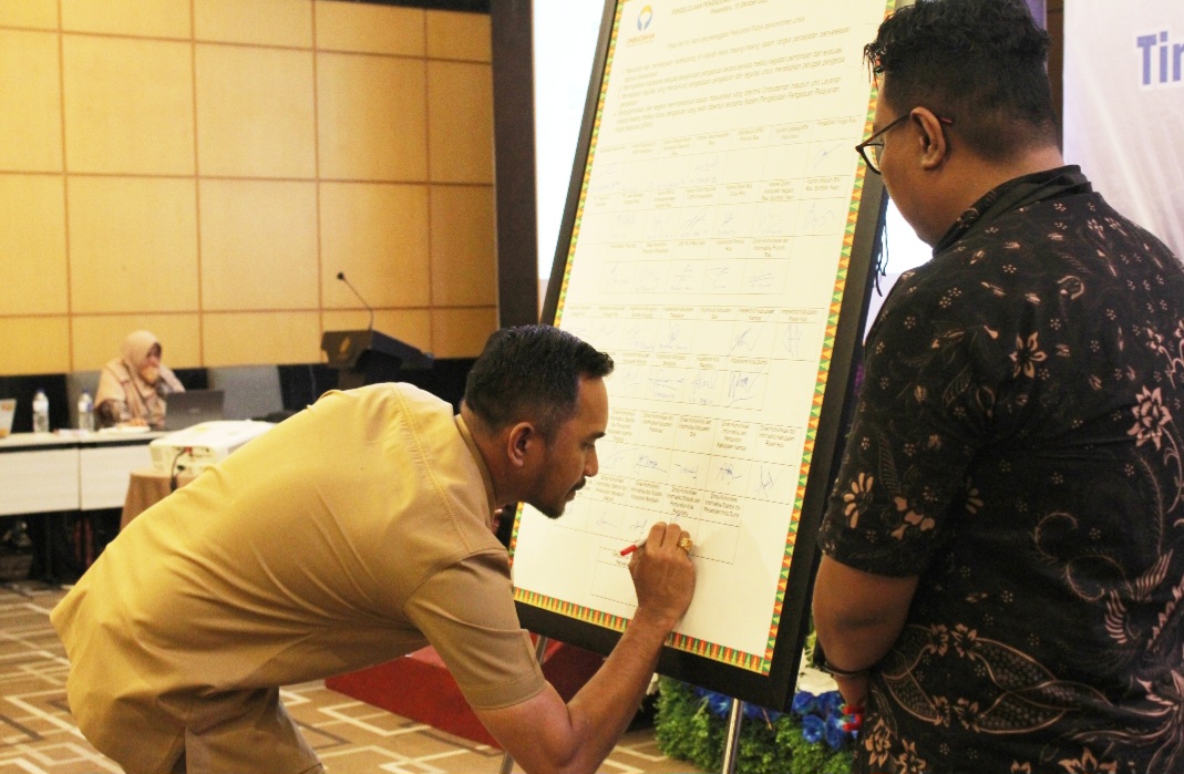 Tingkatkan Pelayanan Pengaduan Publik, Diskominfo Pekanbaru Tandatangani Komitmen Bersama Ombudsman RI