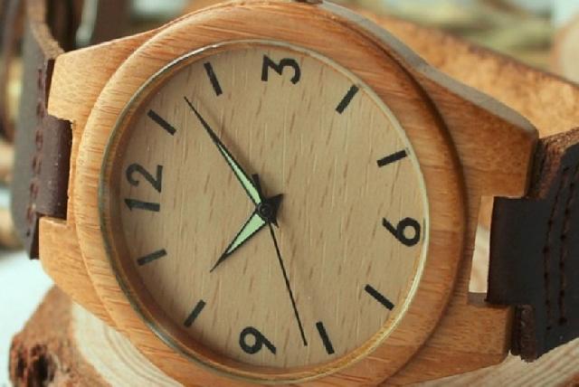 Arloji Limbah Kayu Tembus Pasar Mancanegara
