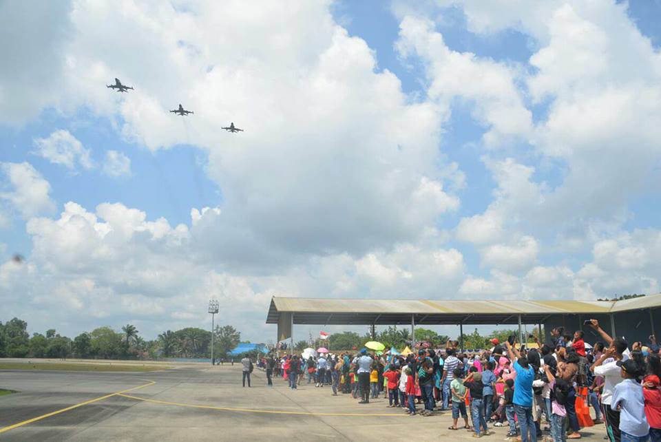 Puncak Peringatan HUT ke-72 TNI AU, Lanud Rsn Pekanbaru Dipadati Ribuan Warga
