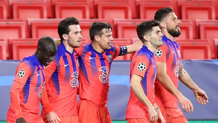 Menang 2-0, Satu Kaki The Blues di Semifinal