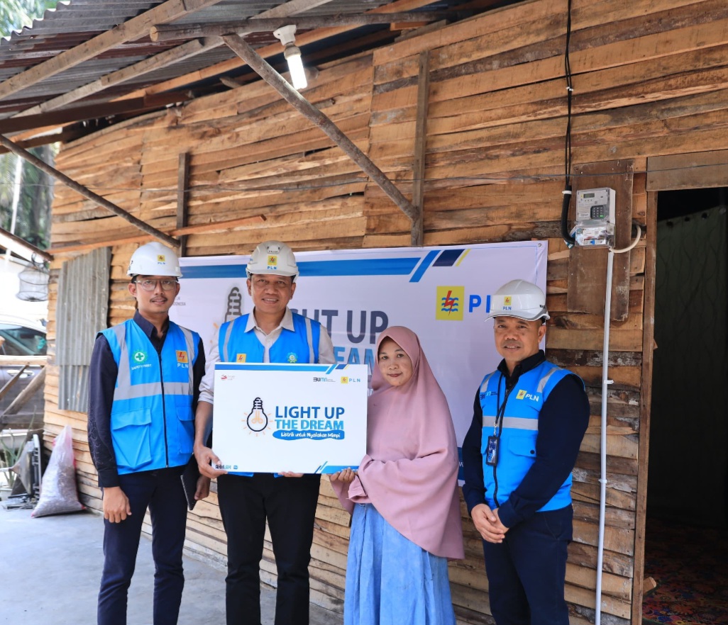Inisiatif Mulia Insan PLN Sentuh 67 Keluarga Pra Sejahtera di Riau dan Kepri