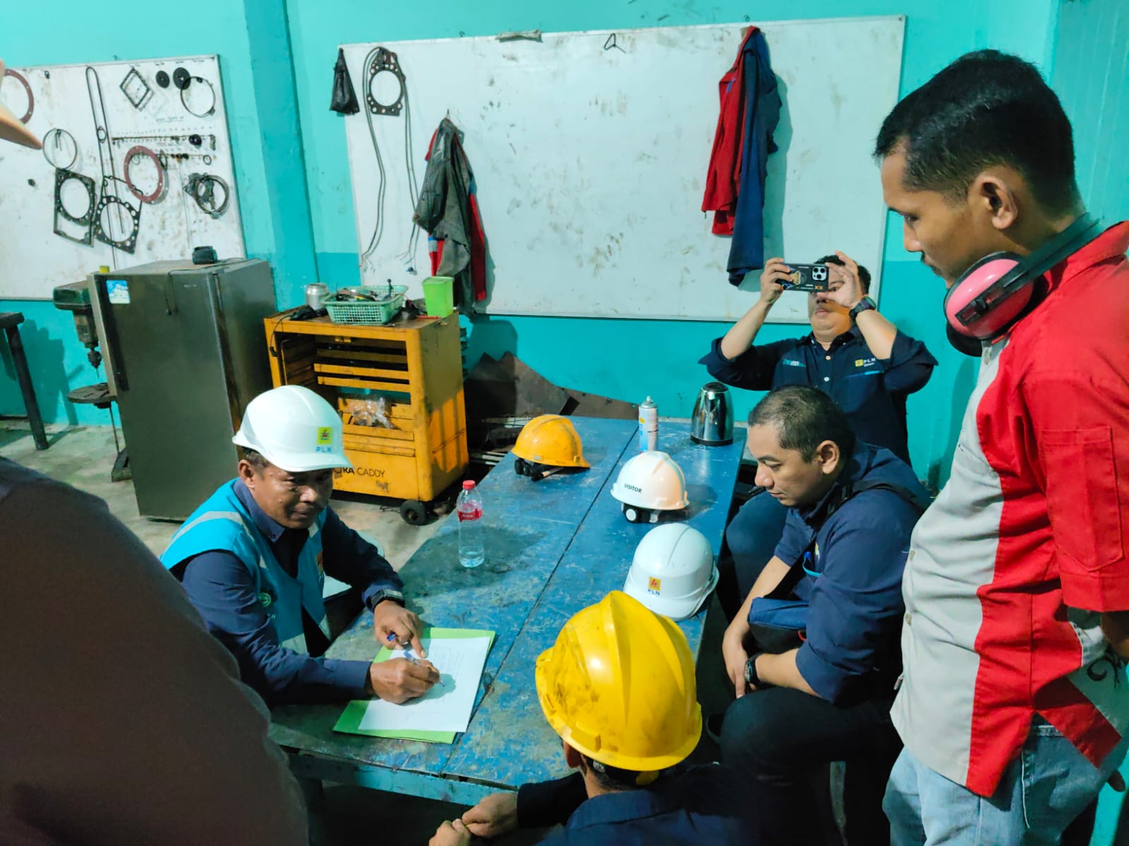 Tingkatkan Layanan, PLN Bengkalis Lakukan Pemeliharaan di PLTD Pangkalan Batang