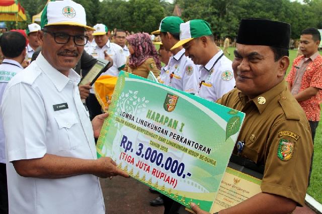 Sukarmis Kembali Sampaikan Permohonan Maaf kepada Pegawai