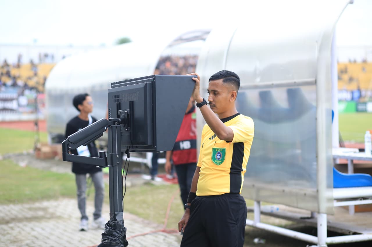 Penuhi Standar VAR, PSPS Tingkatkan Penerangan Stadion Rumbai