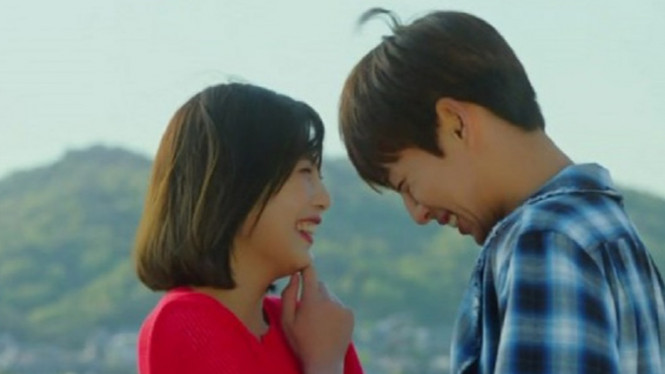 Alasan Jatuh Cinta Bikin Seseorang Bahagia