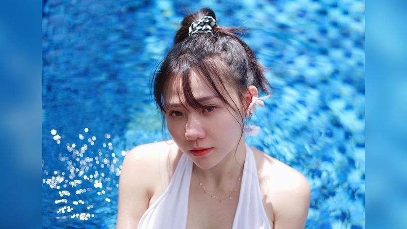 Renang, Gaya Jena Dammaya Pakai Swimsuit Bikin Netizen Pusing!