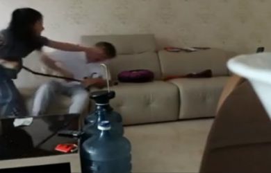 Dulu Pukul Istri Pertama, Kini Stroke Dianiaya Istri Kedua