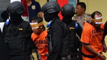 PKS Sebut Polisi Paranoia jika Tiap Wanita Bercadar Dirazia