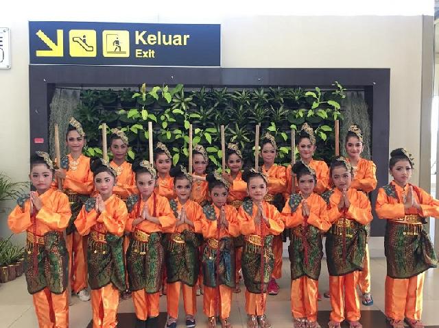 Sanggar Cikal Tampilkan Tarian 'Main Yuk'