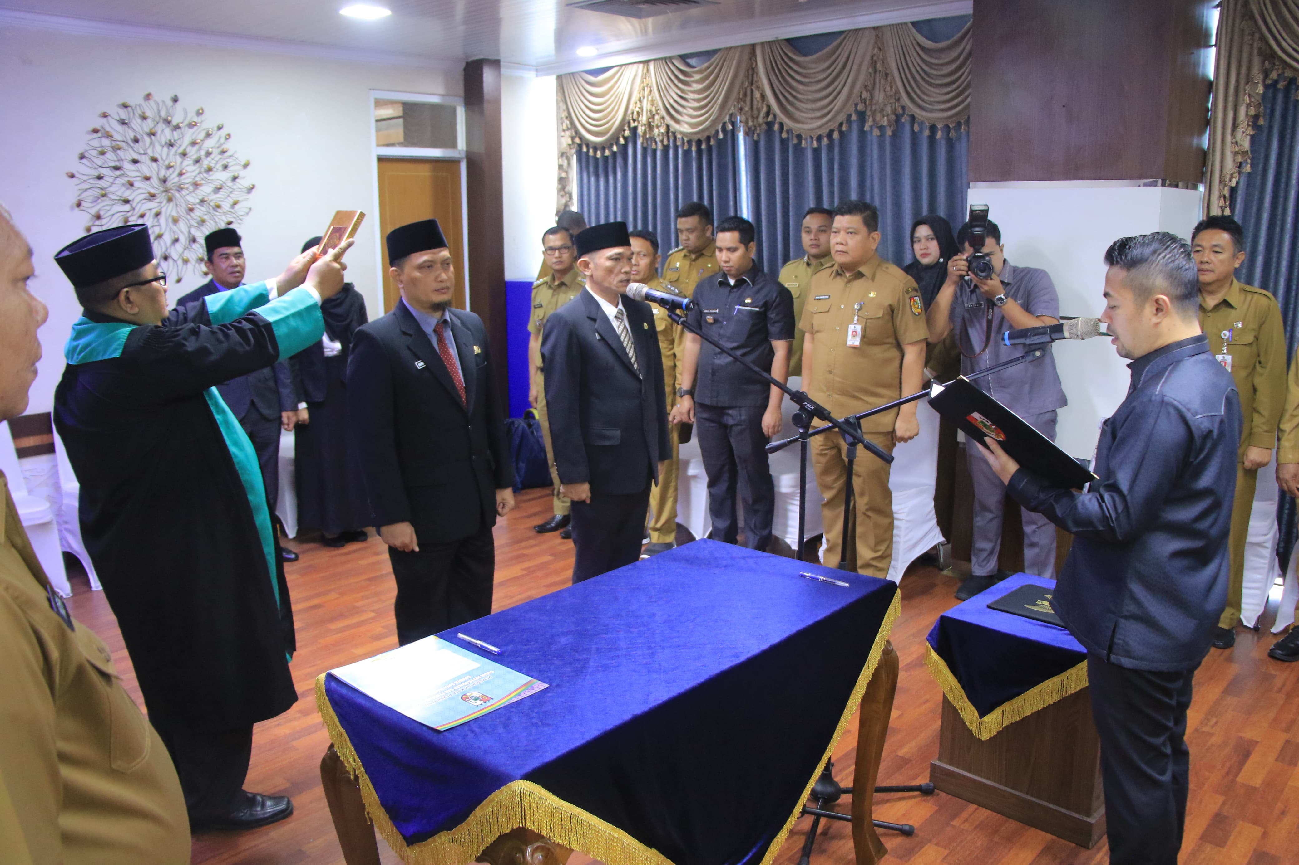Kepala UPT Persampahan DLHK Pekanbaru Dilantik Bersama 5 Pejabat Lainnya