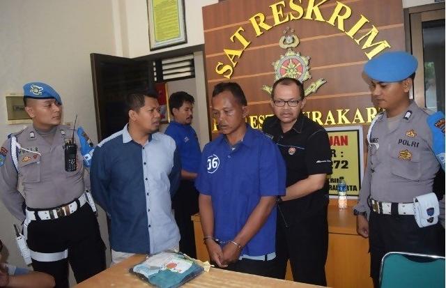 Parah,, Sya'roni perkosa adik ipar di depan istri