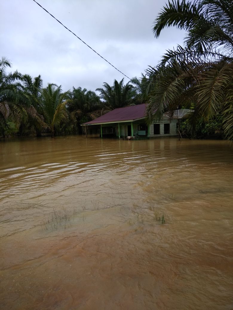 Jalan Pucuk Rantau - Kuantan Mudik Terputus Akibat Banjir