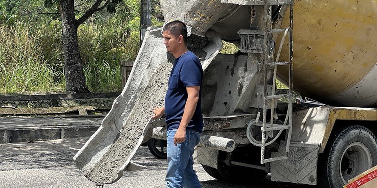 Video Cor Jalan Rusak di Pekanbaru Nya Viral, Bambang di Teror