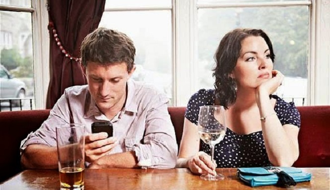 Ini Dia Sikap Pria yang Bikin Perempuan Tak Tertarik