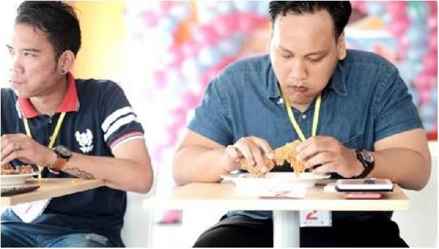 Upika Rambah Gelar Makan Ayam tiga Warna