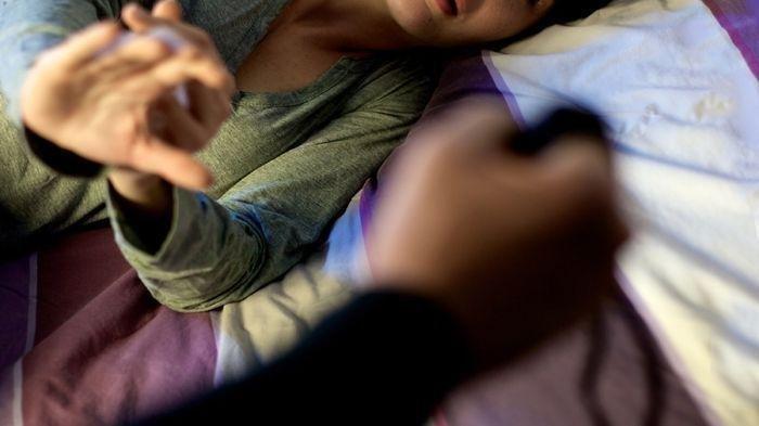 Sering Mengurung Diri, Gadis 15 Tahun Teryata Kerap Diperkosa Sang Ayah