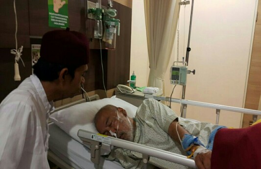 Jenguk, Prof Tabrani Rab, Ustazd Abdul Somad Doakan Kesembuhan