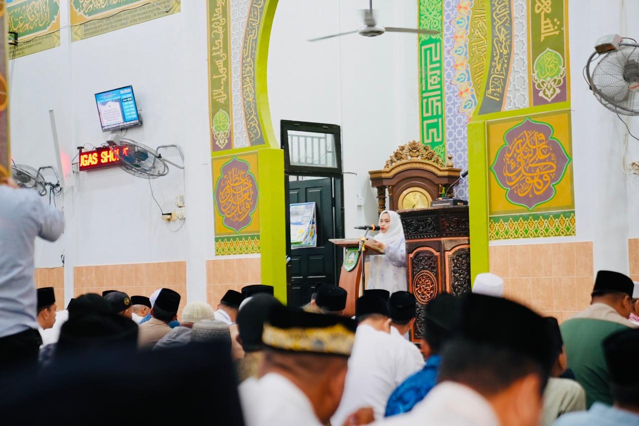 Shalat Idul Adha 1446 H di Masjid At-Taqwa, Bupati Kasmarni Ajak Teladani Spirit Pengorbanan