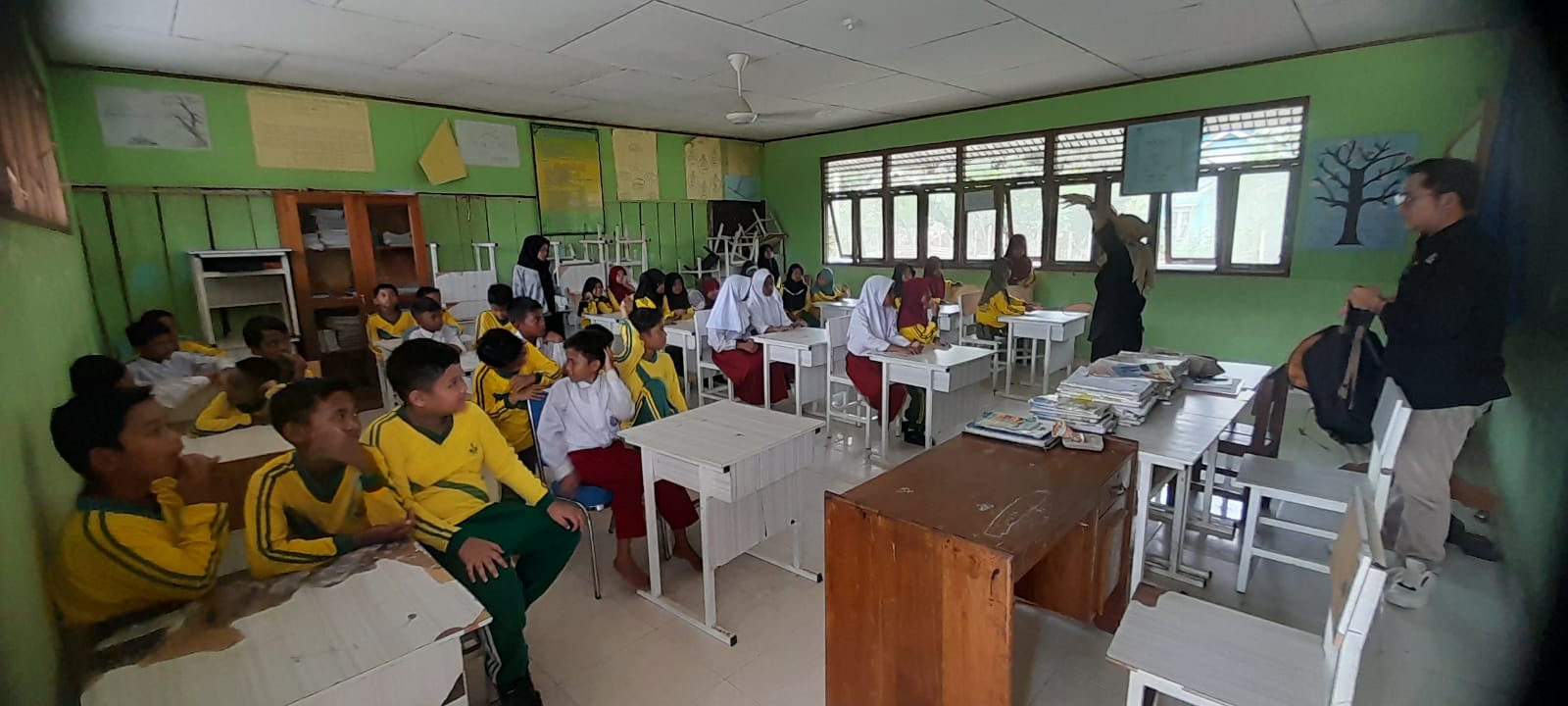 Rumah Sunting Pilih Literasi dan Seni Sebagai Jalan Konservasi