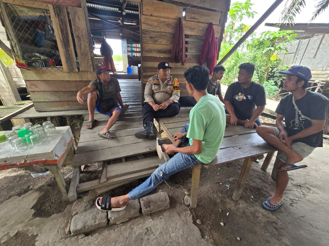 Bhabinkamtibmas Polsek Bonai Darussalam Gelar Cooling System Pasca Pilkada Serentak