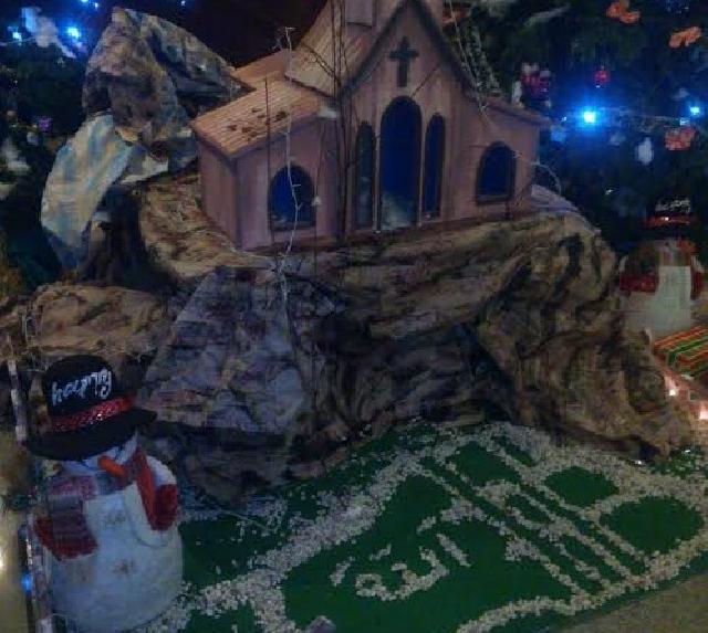 Berlafadz Allah, Hiasan Natal di Hotel ini Bikin Heboh