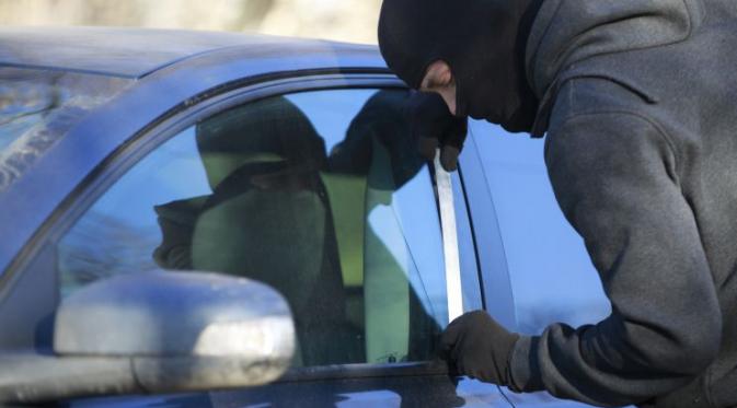 Berikut Tips Jika Mobil Dirampok di Lampu Merah