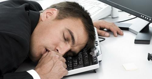 Perubahan Jam Biologis Bikin Orang Puasa Gampang Ngantuk