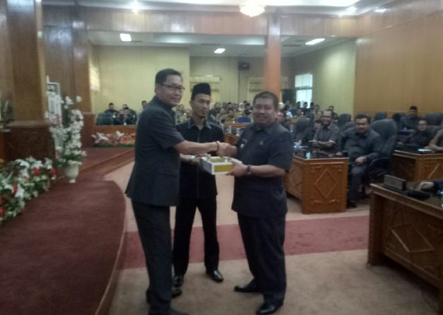 Bupati Bengkalis Sampaikan LKPJ Tahun 2017