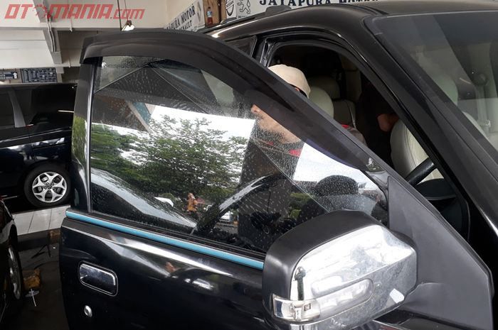 Berikut Anjuran Tingkat Kegelapan Kaca Film Depan, Samping, dan Belakang