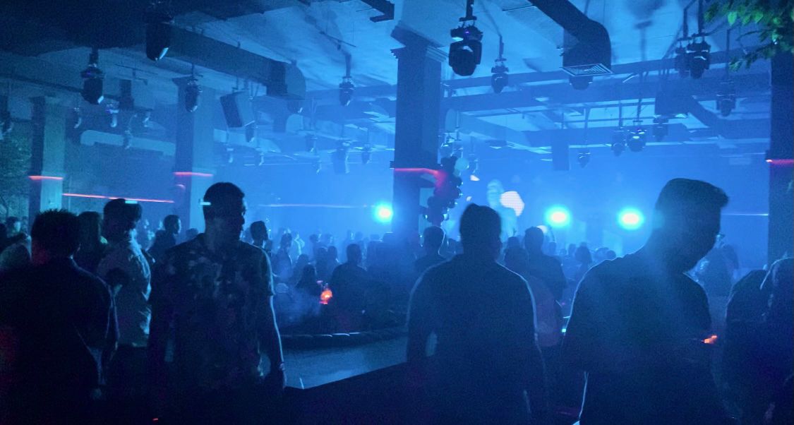 Holywings Pekanbaru Diduga Melanggar Jam Operasional